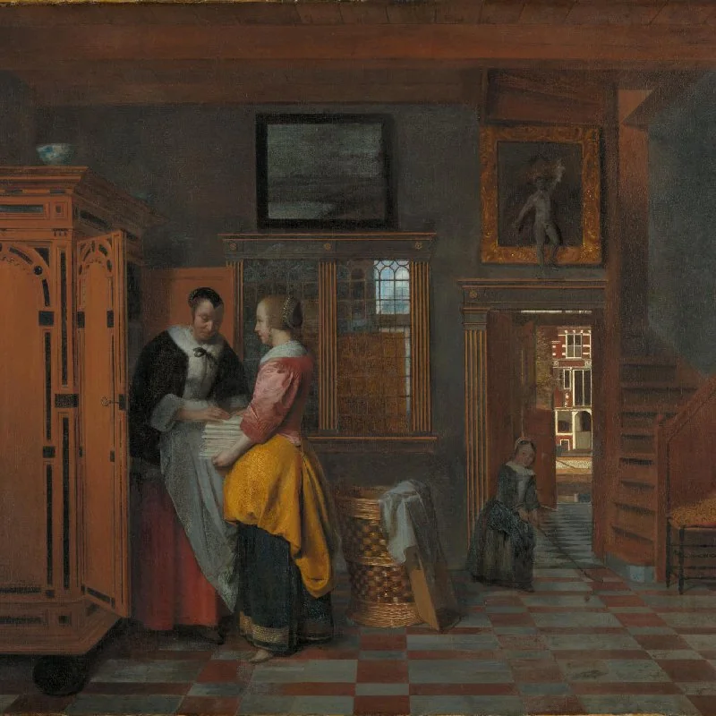 Binnenhuis met vrouwen bij een linnenkast